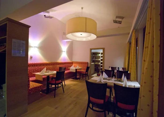 ゲストハウス Restaurant Waldmeisterei ゲーラ